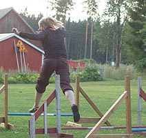 Hanna pit hyppyklinikkaa.